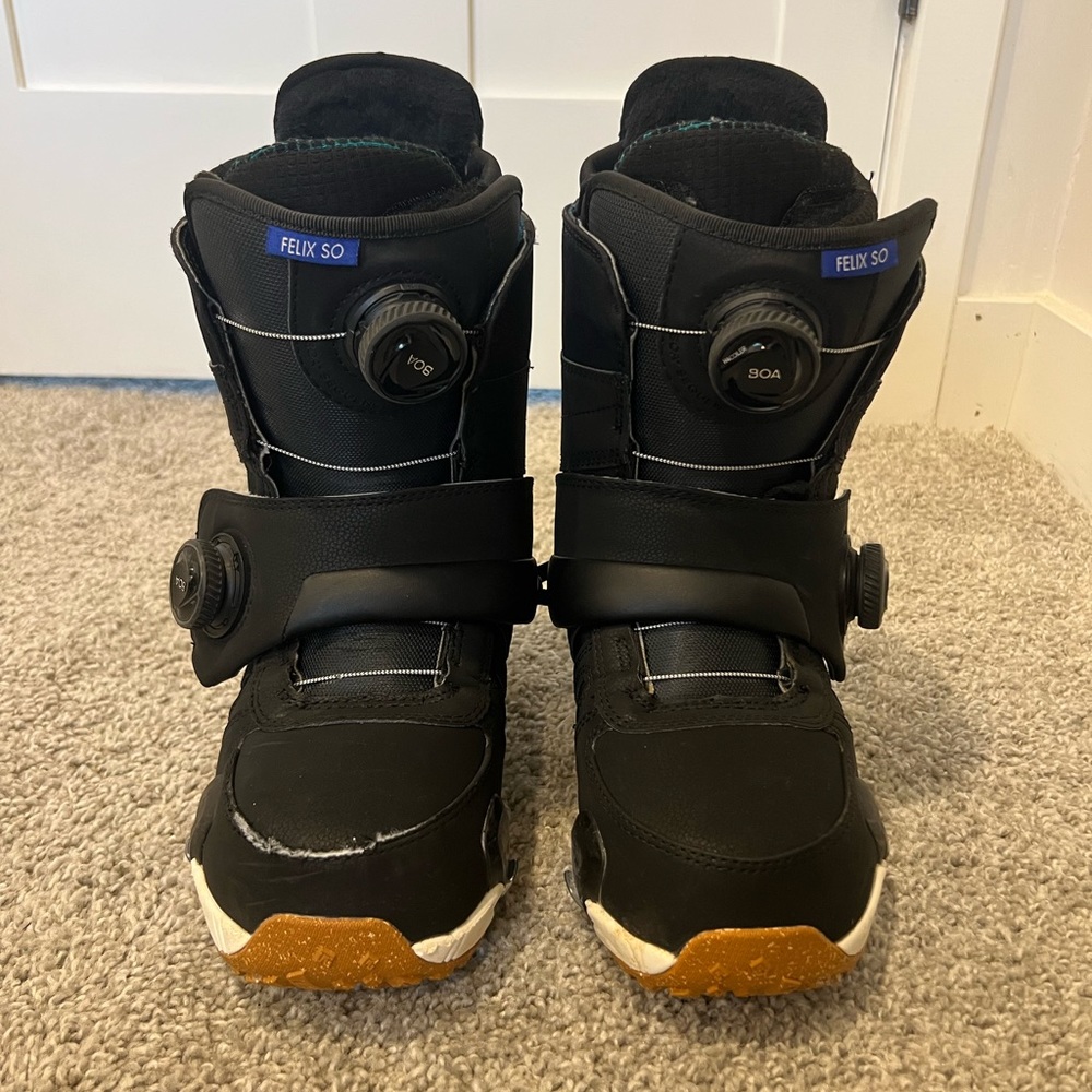 Burton Felix Soft Step On Boots (Women’s Size 7)